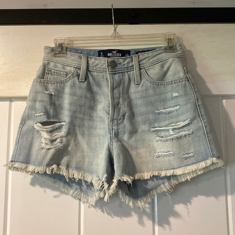 Hollister high-rise mom short